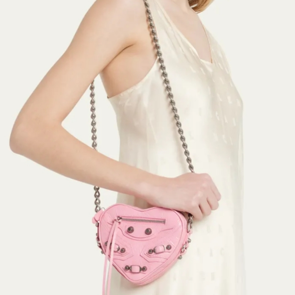 BALENCIAGA Le Cagole Heart Mini Studded Crinkled-leather pink Valentine'… - Picture 15 of 17